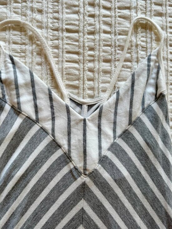 Dresses & Skirts - Paula Knit High Low